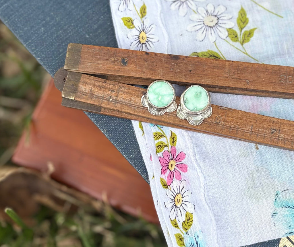 *IMPERFECT* Paloma Studs
